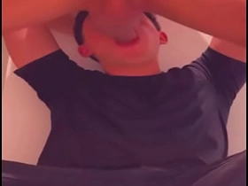 商场厕所里被运动型小伙深喉 爽爆的猎艳 asian gay copulation videos. com