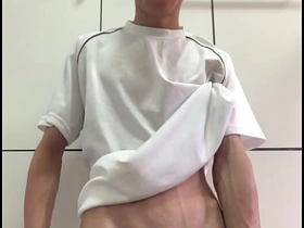 大屌哥炫耀勃起巨根 gay chinese porn twink