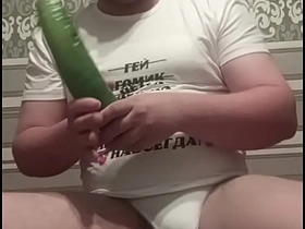 一个道德解放的基佬把他被爆菊的大屁股视频泄露到网上！ singaporean porn gay